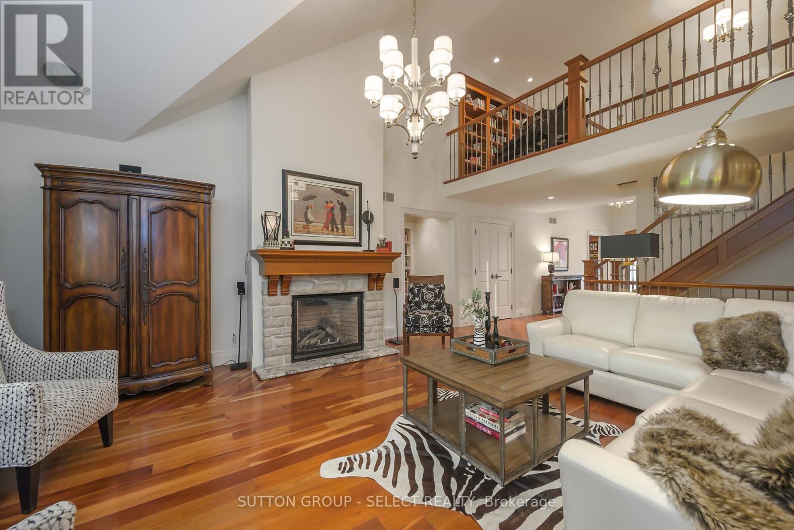613 Eagletrace Drive, London North (North R), Ontario  N6G 0E8 - Photo 12 - X12179786