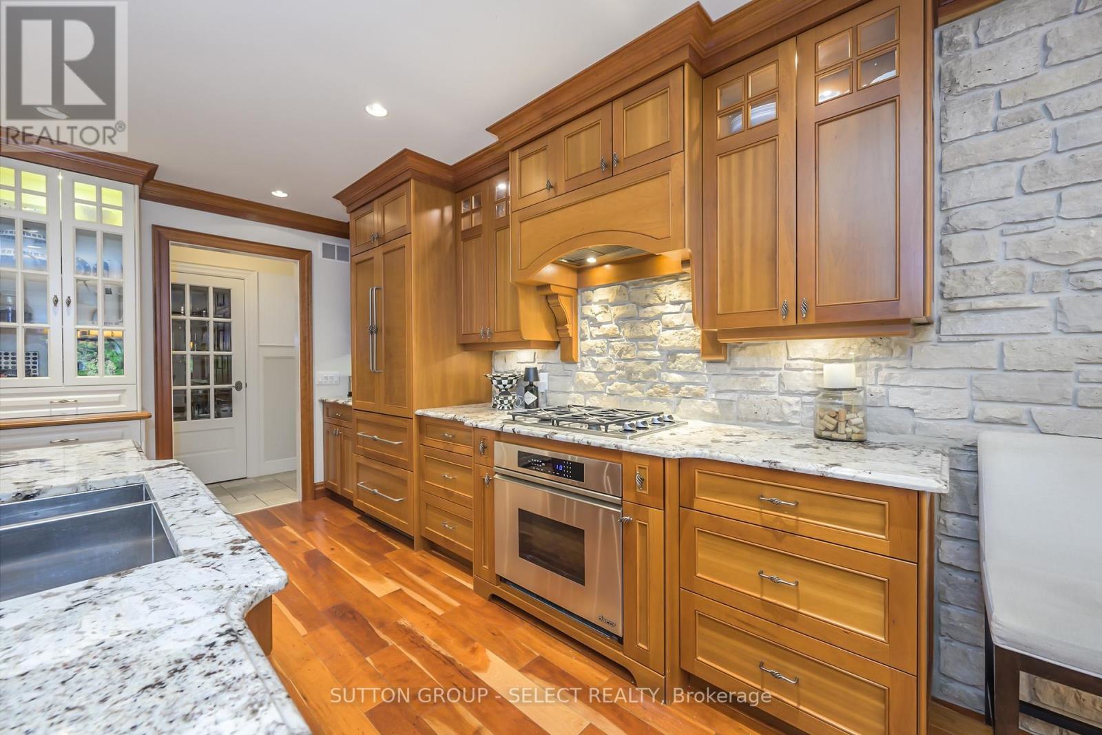 613 Eagletrace Drive, London North (North R), Ontario  N6G 0E8 - Photo 16 - X12179786