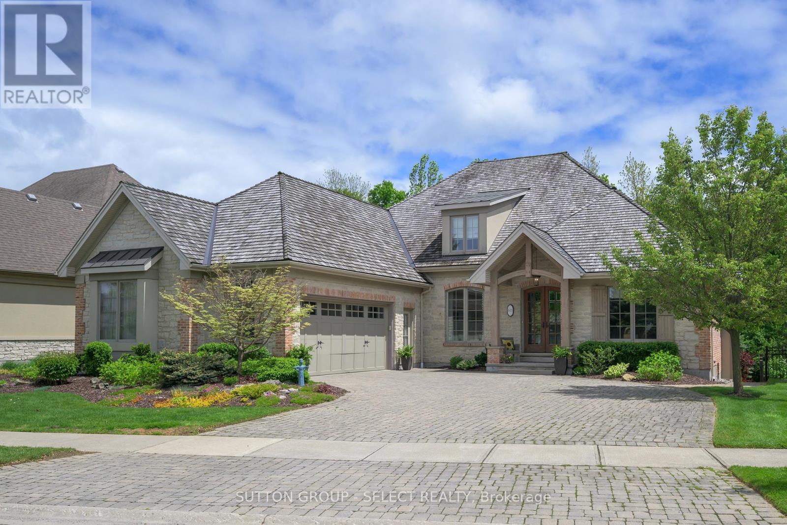 613 Eagletrace Drive, London North (North R), Ontario  N6G 0E8 - Photo 2 - X12179786