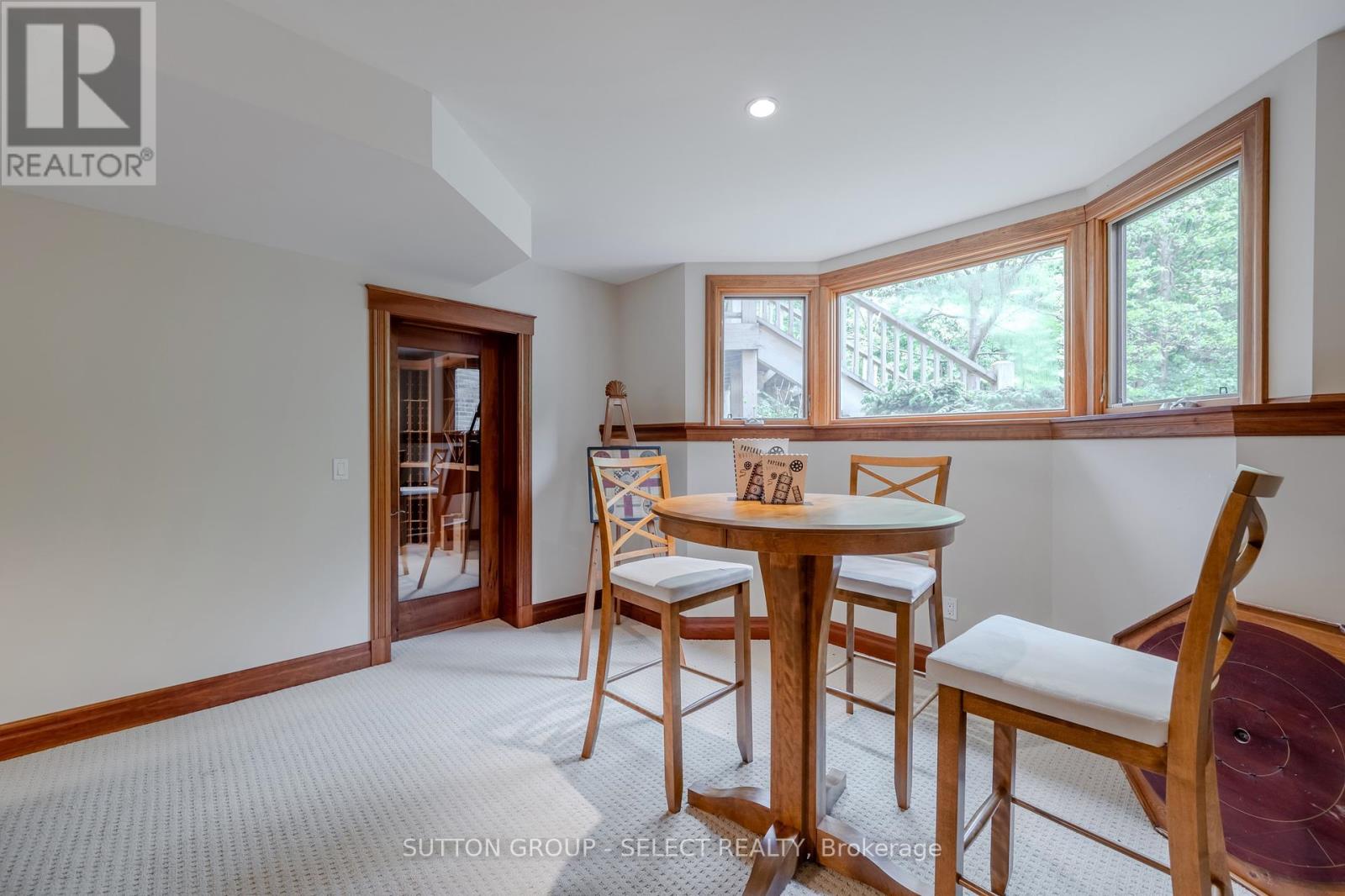 613 Eagletrace Drive, London North (North R), Ontario  N6G 0E8 - Photo 39 - X12179786