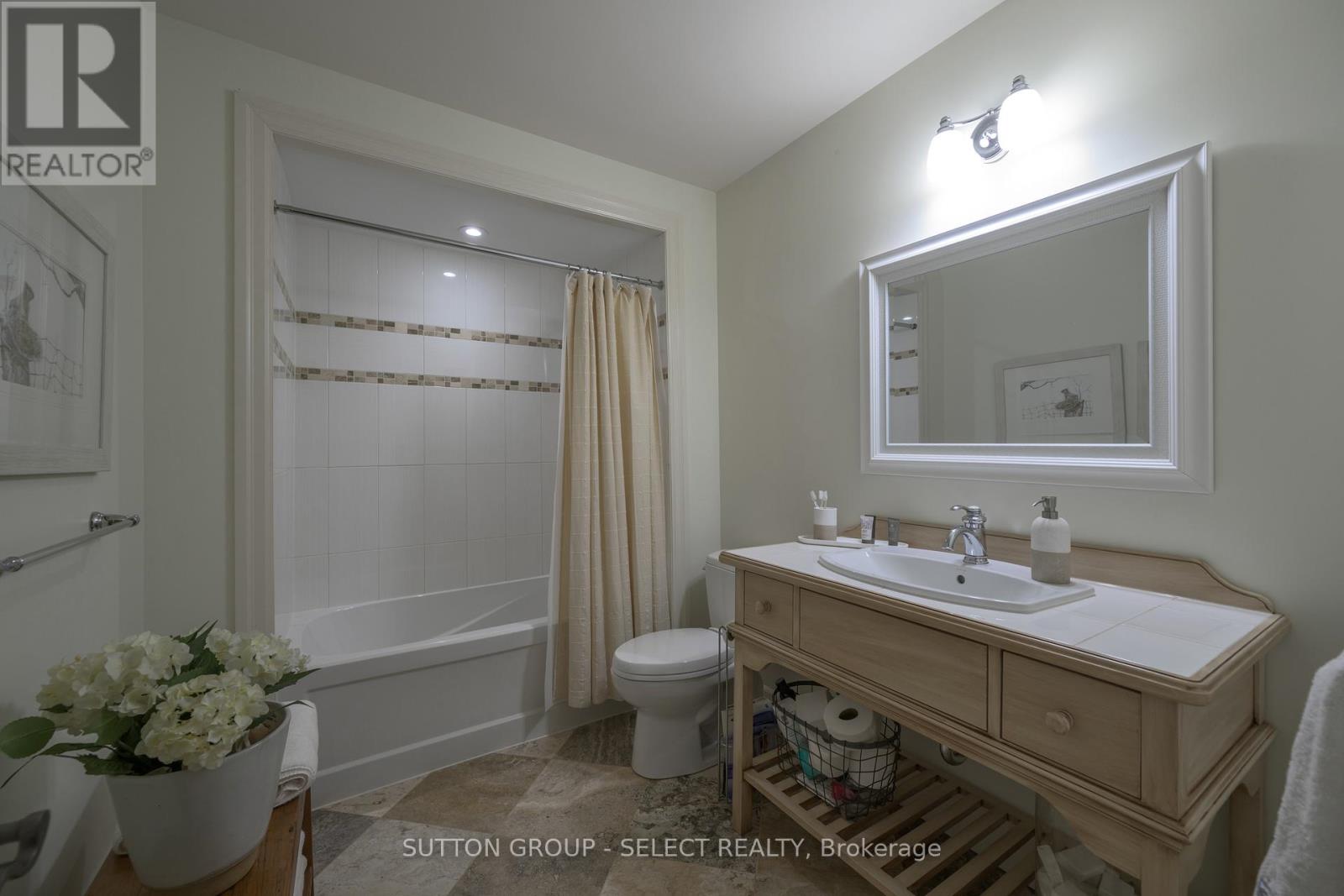 613 Eagletrace Drive, London North (North R), Ontario  N6G 0E8 - Photo 43 - X12179786