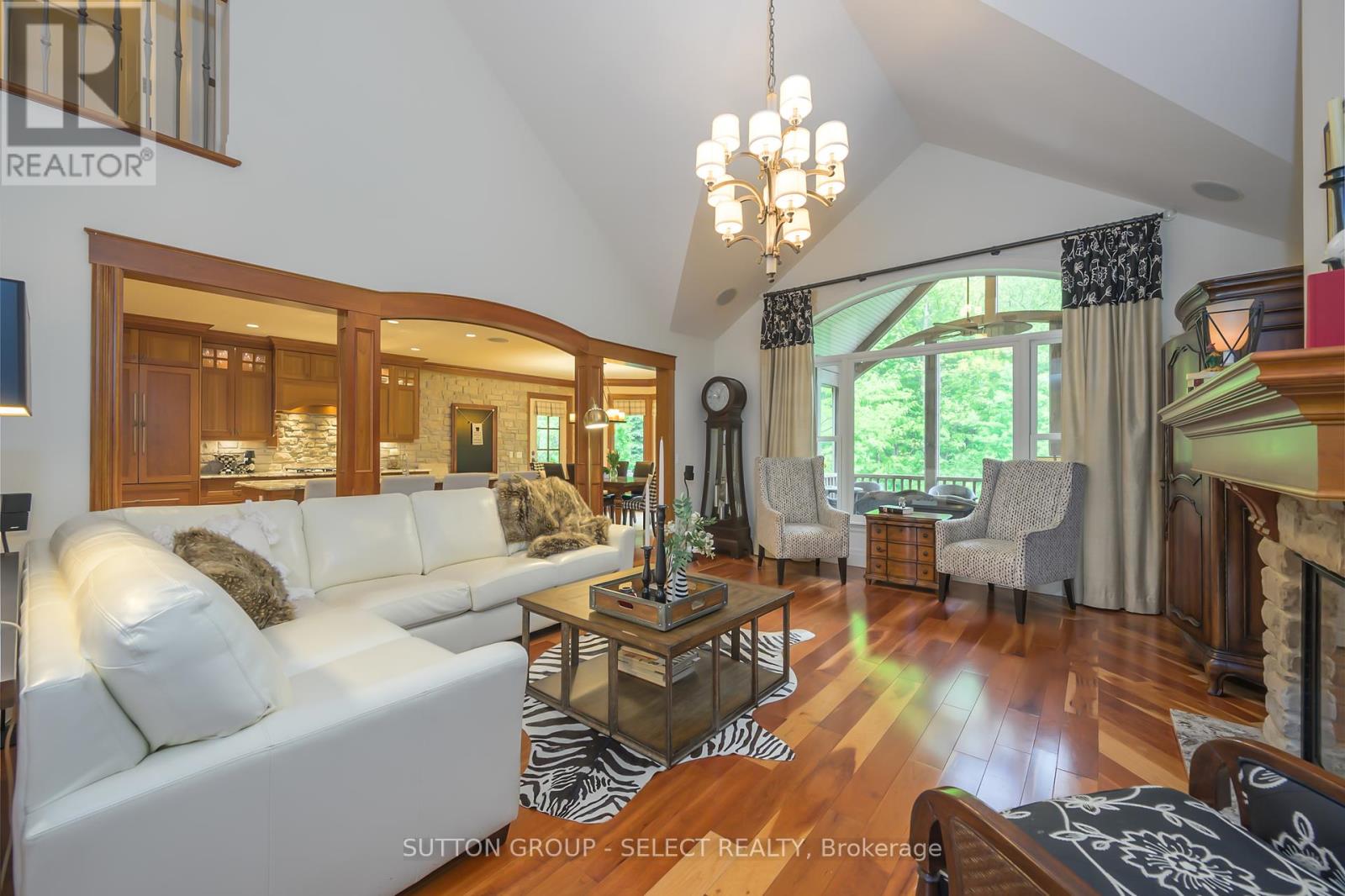 613 Eagletrace Drive, London North (North R), Ontario  N6G 0E8 - Photo 9 - X12179786