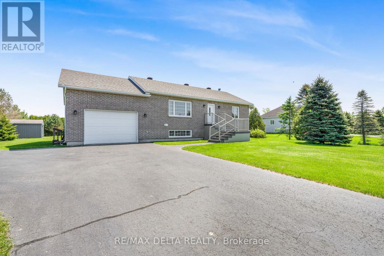 1987 PAUL DRIVE, Clarence-Rockland, Ontario