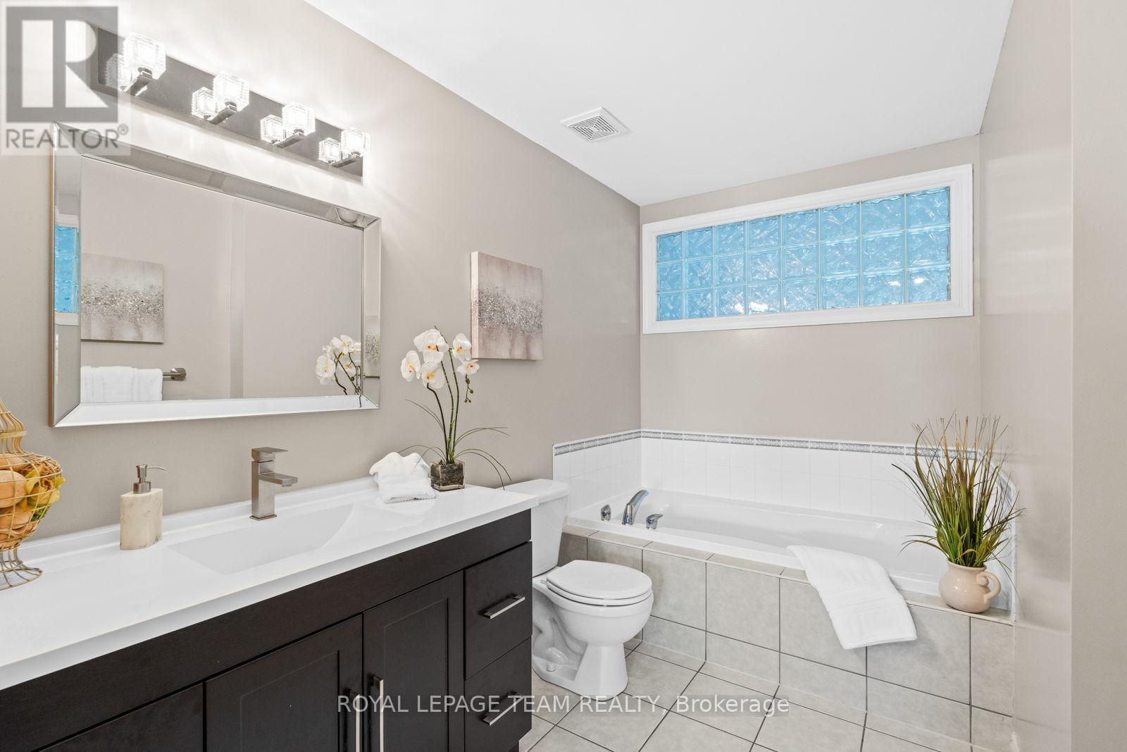 279 Berrigan Drive, Ottawa, Ontario  K2J 5C3 - Photo 19 - X12179781