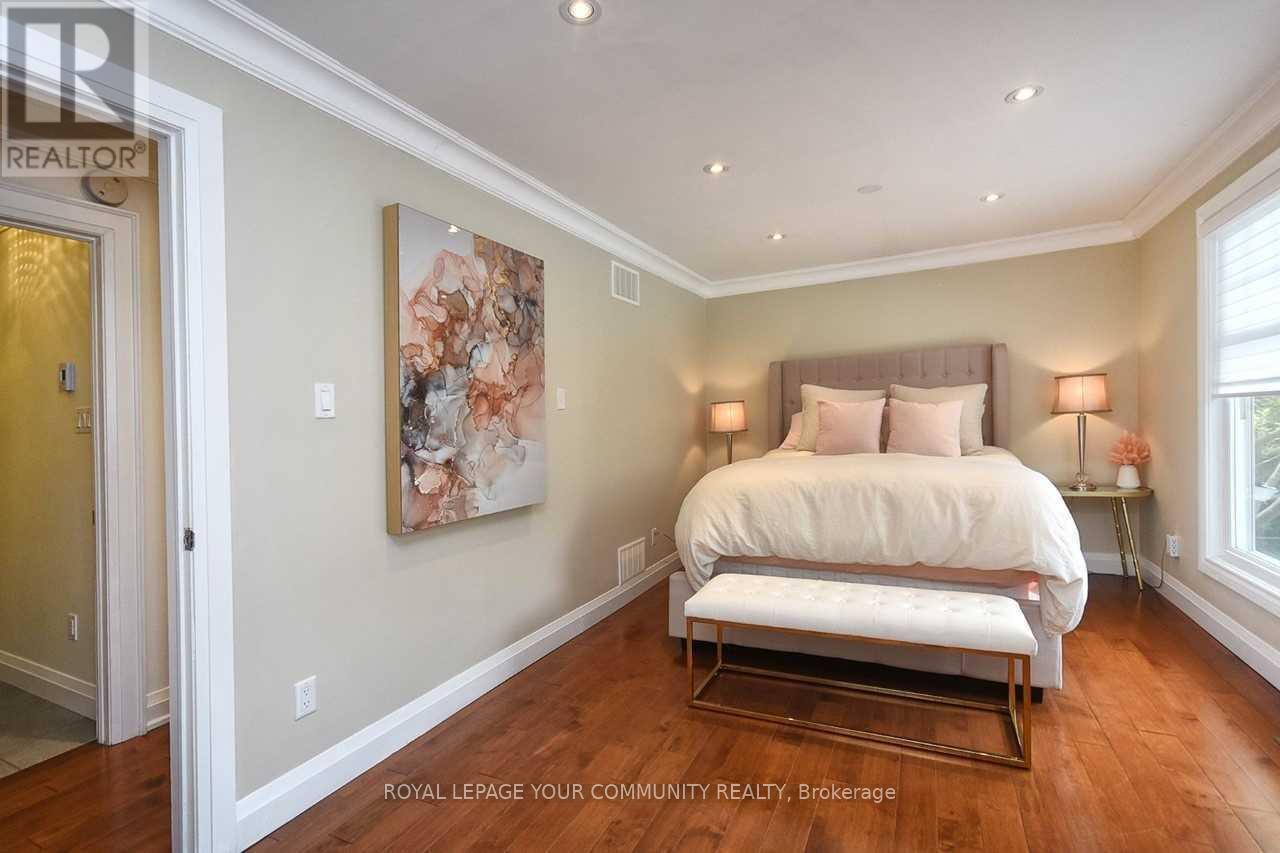 202 Willowridge Court, Oakville (Sw Southwest), Ontario  L6L 5J2 - Photo 21 - W12179576