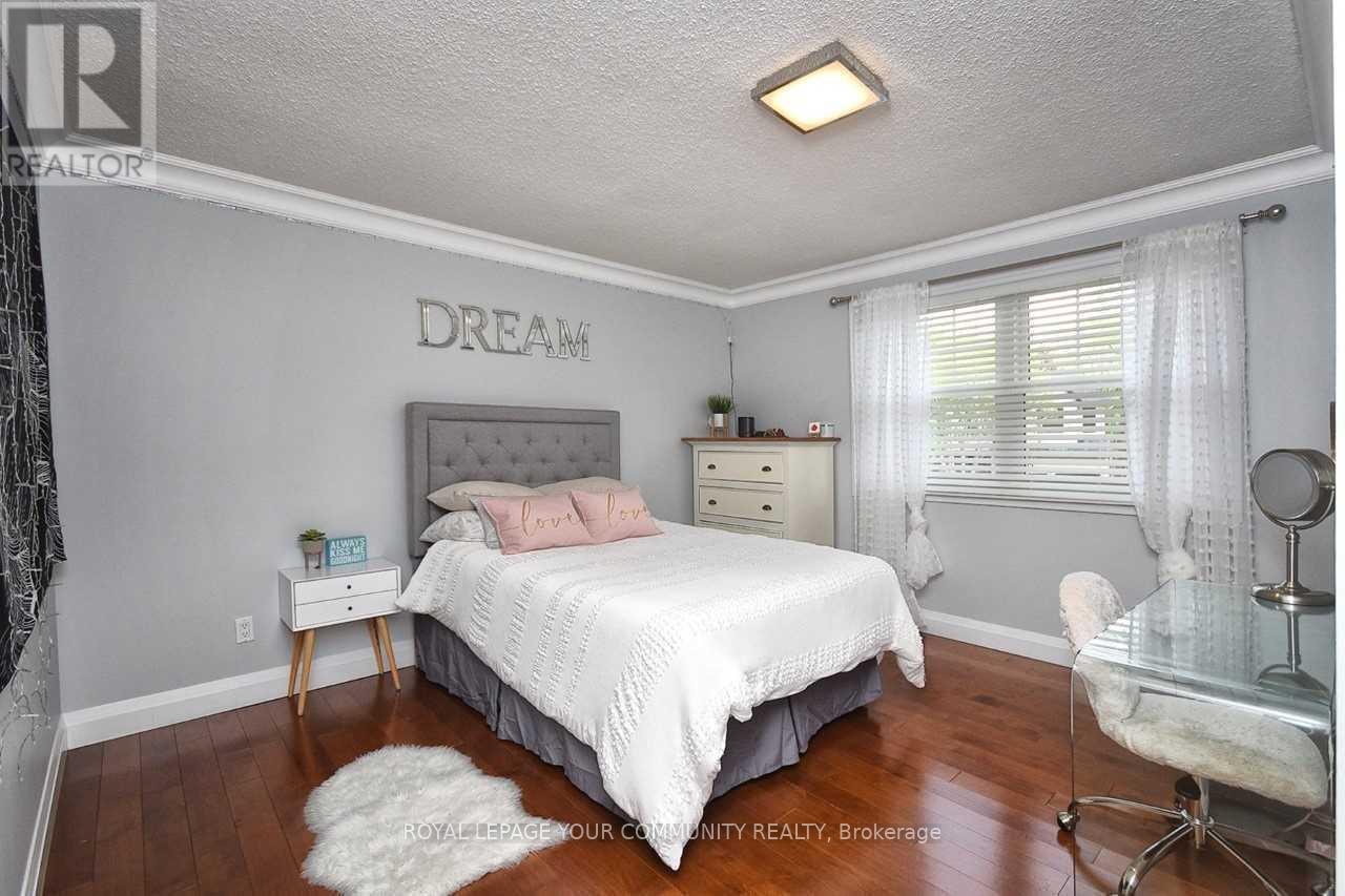 202 Willowridge Court, Oakville (Sw Southwest), Ontario  L6L 5J2 - Photo 23 - W12179576