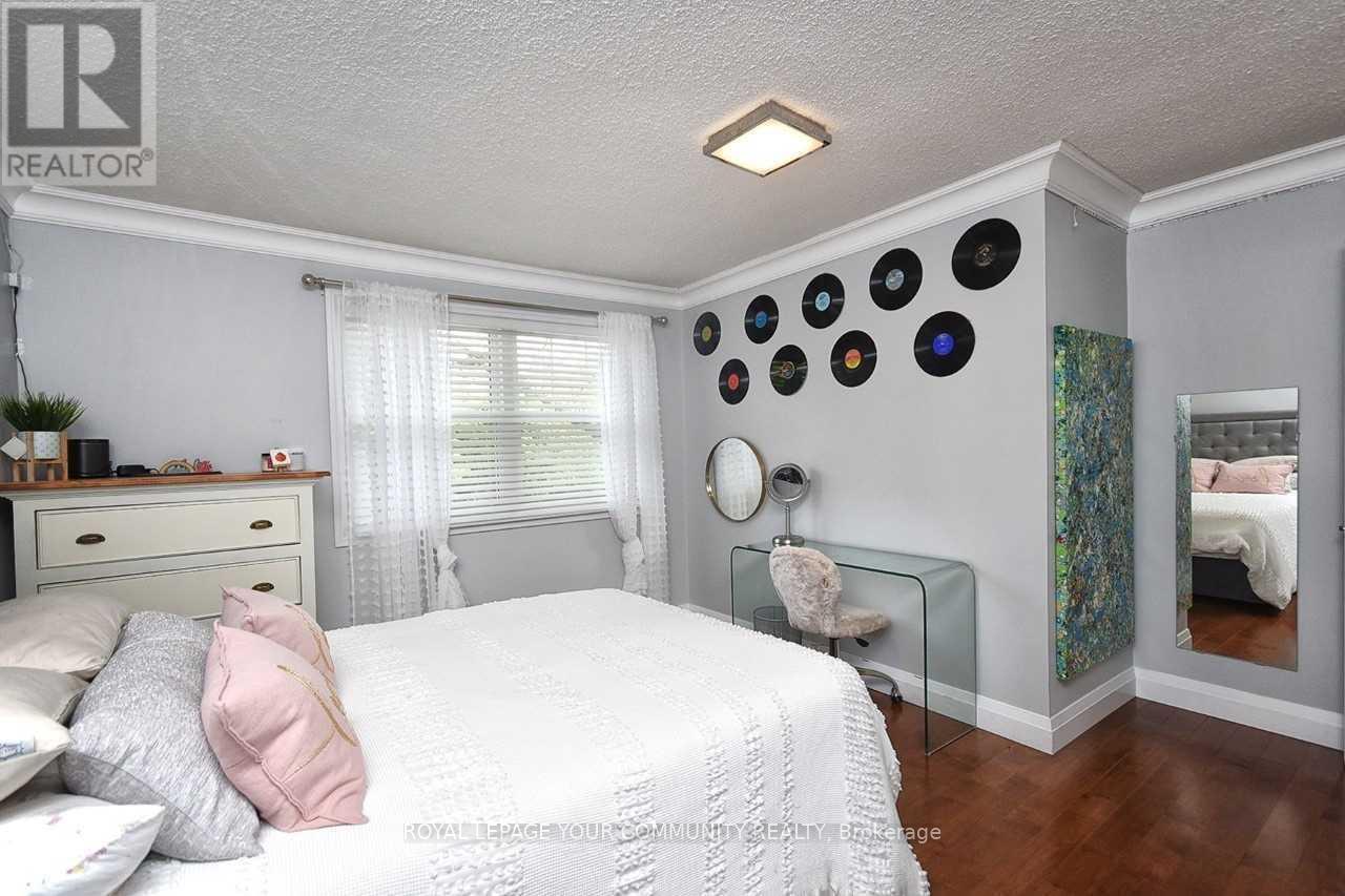 202 Willowridge Court, Oakville (Sw Southwest), Ontario  L6L 5J2 - Photo 24 - W12179576