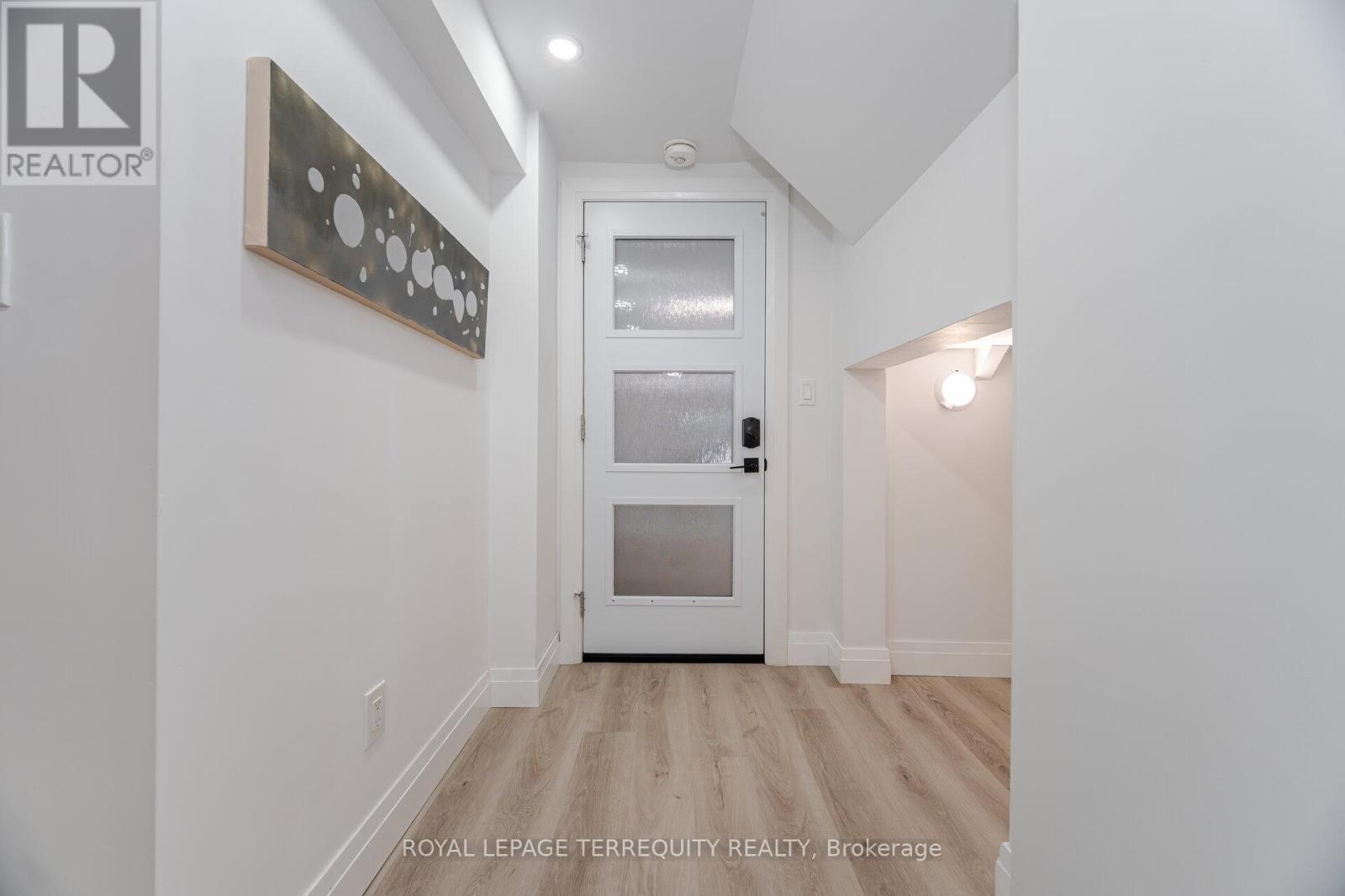 22 Dellbrook Crescent, Toronto, Ontario  M9L 1E2 - Photo 29 - W12179595