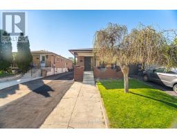 22 DELLBROOK CRESCENT, Toronto, Ontario