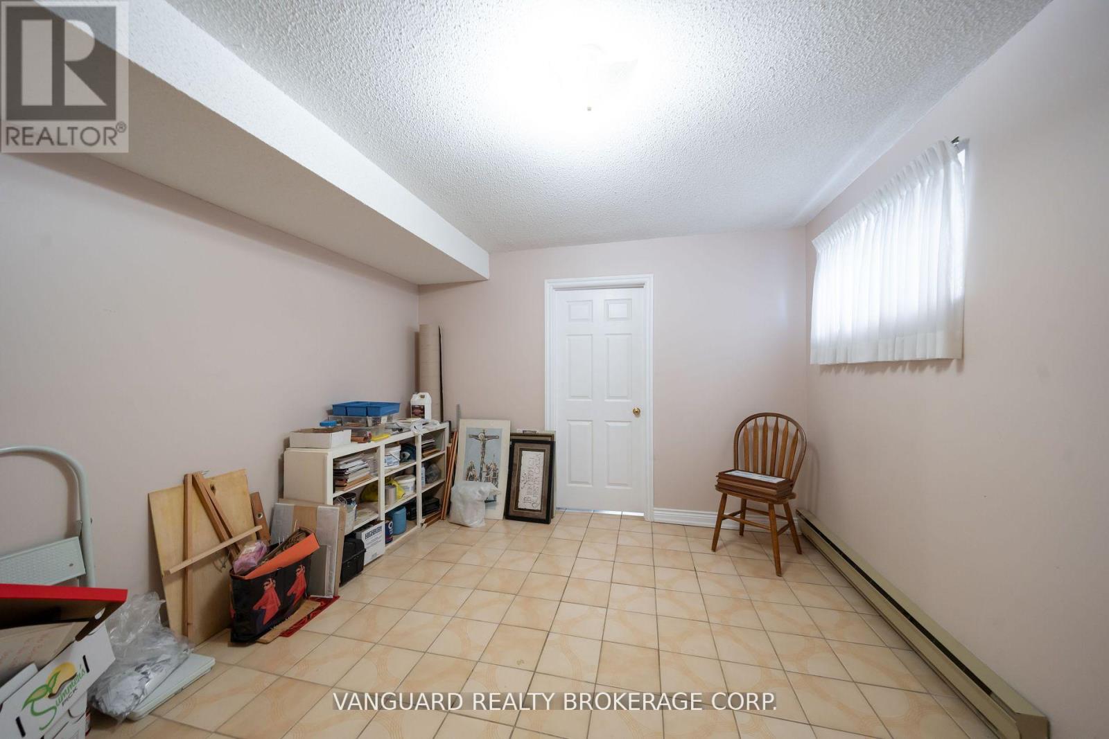 5 Norris Place, Toronto, Ontario  M9M 1K6 - Photo 29 - W12179614