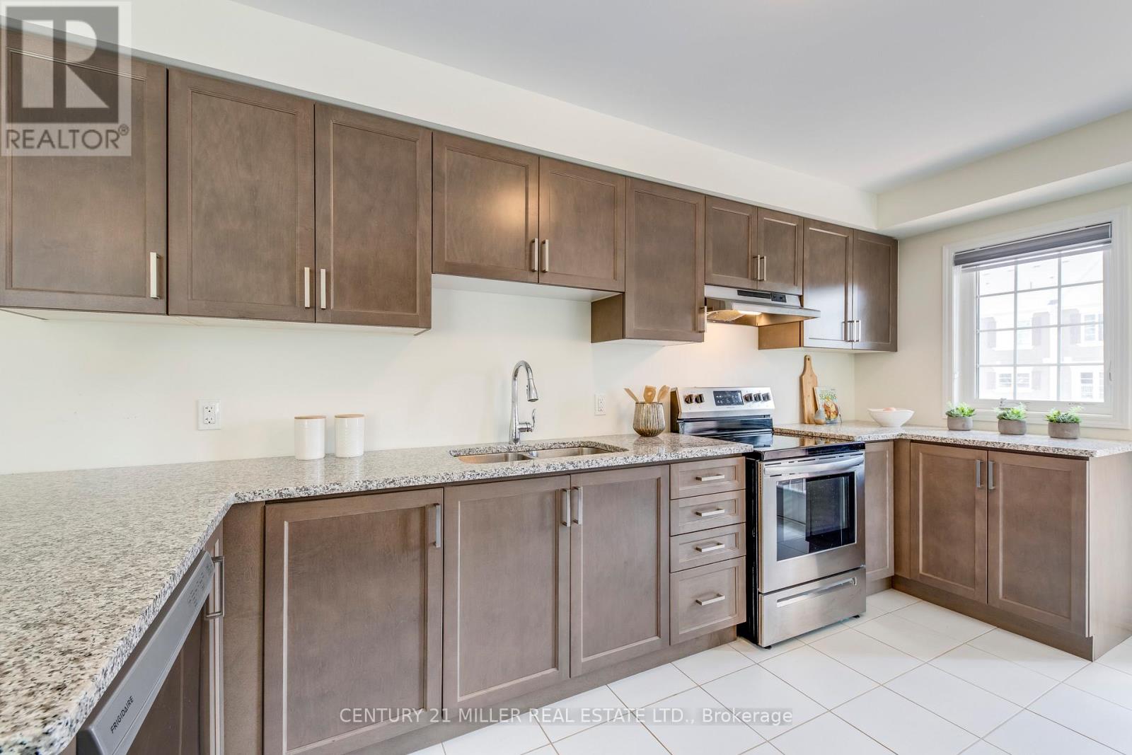 3473 Vernon Powell Drive, Oakville, Ontario  L6H 0X8 - Photo 21 - W12179620