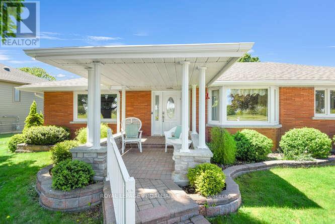 26 LAKEVIEW DRIVE South Dundas
