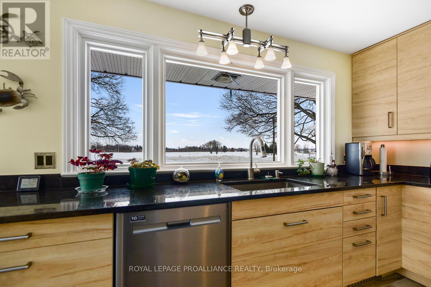 26 LAKEVIEW DRIVE South Dundas