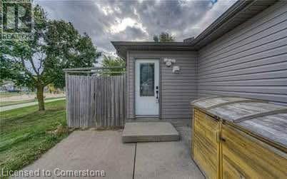 99 Broken Oak Crescent, Kitchener, Ontario N2N 1N8 - Photo 2 - 40733223