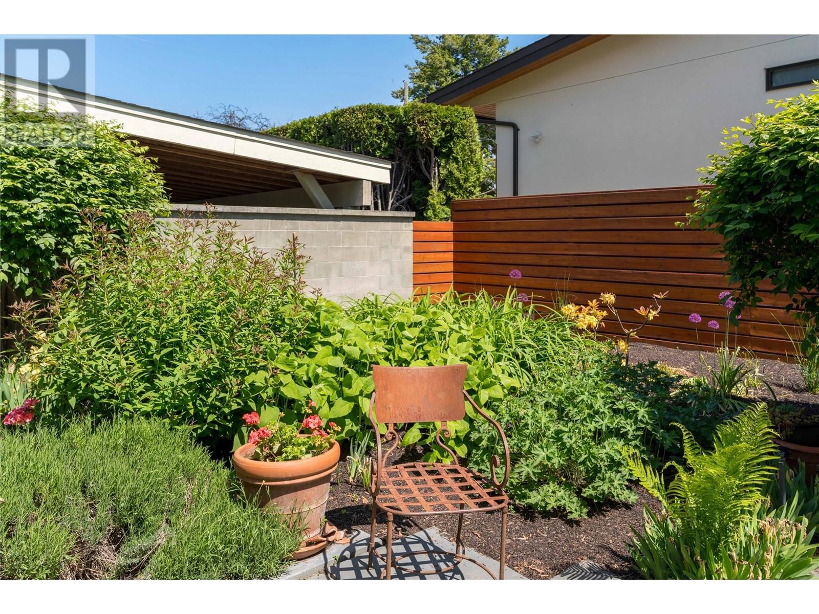 457 SARSONS Road, Kelowna, BC V1W1C4