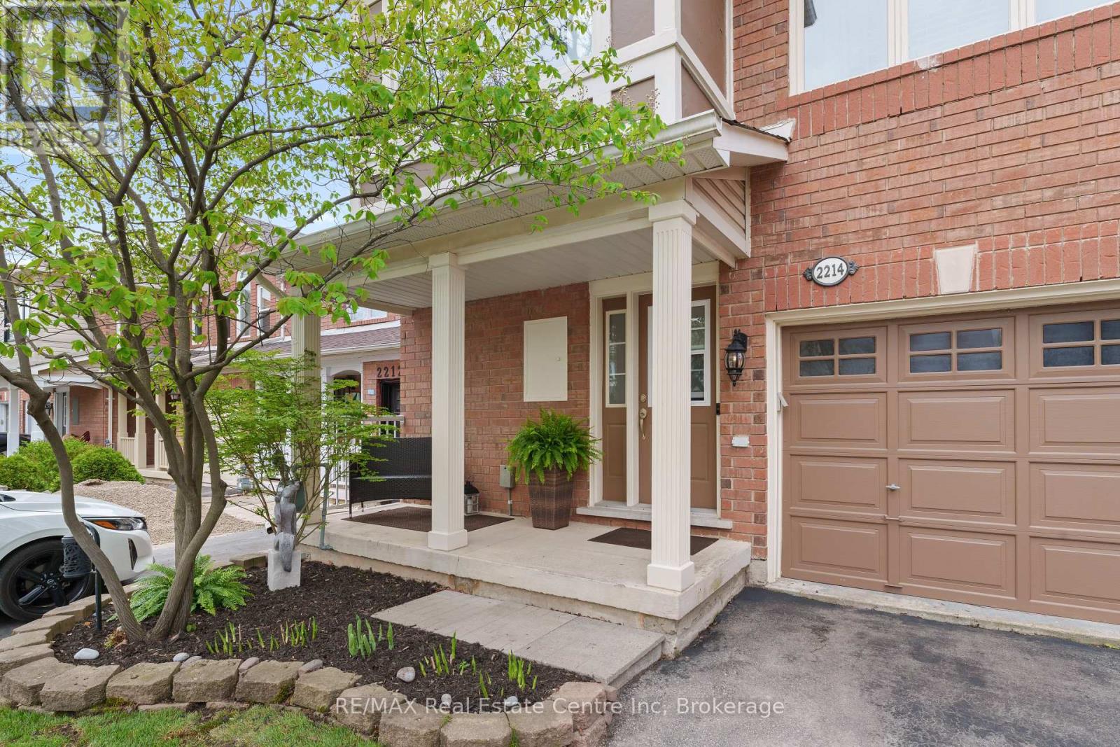 2214 Shadetree Avenue, Burlington, Ontario  L7L 6L4 - Photo 9 - W12179742