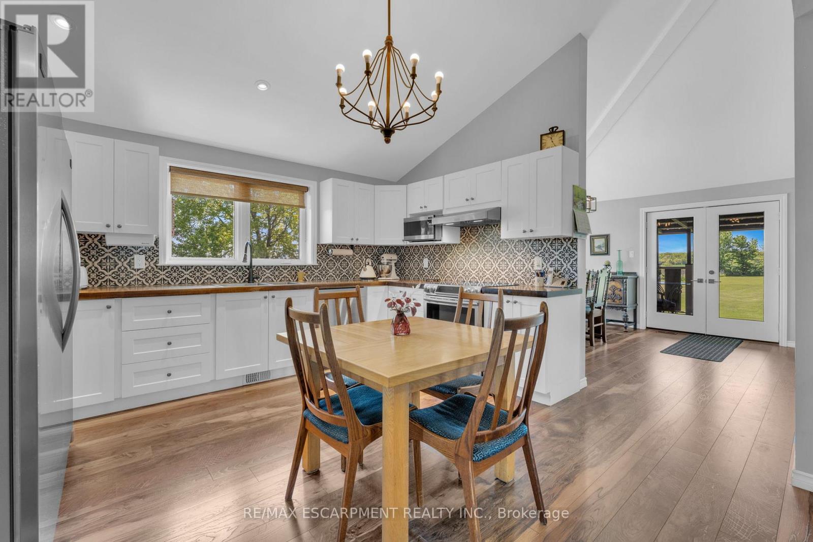 6724 Elcho Road, West Lincoln, Ontario  L0R 2J0 - Photo 8 - X12179586