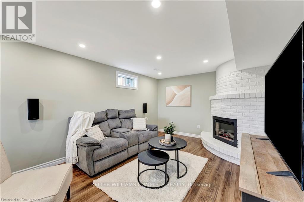 16 Settlers Drive, Kitchener, Ontario  N2E 2L3 - Photo 24 - X12179626