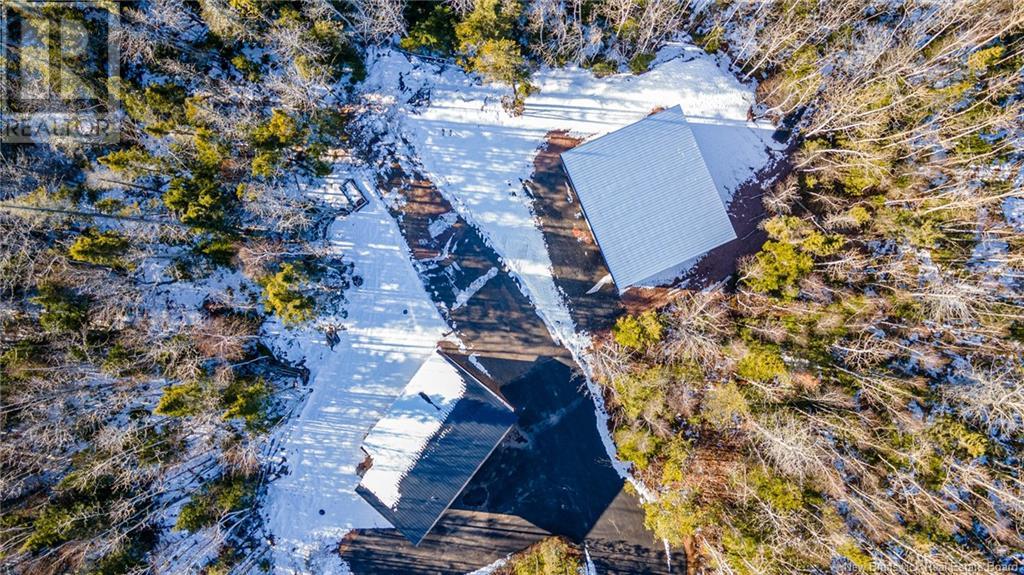 624 Rue Du Portage, Caraquet, New Brunswick  E1W 1A8 - Photo 35 - NB110165