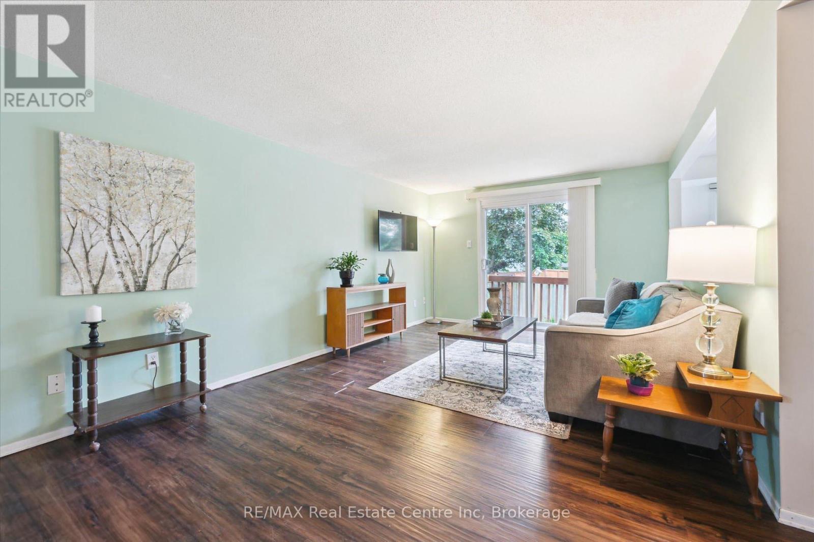 61 Leacock Avenue, Guelph, Ontario  N1E 6P9 - Photo 4 - X12179654