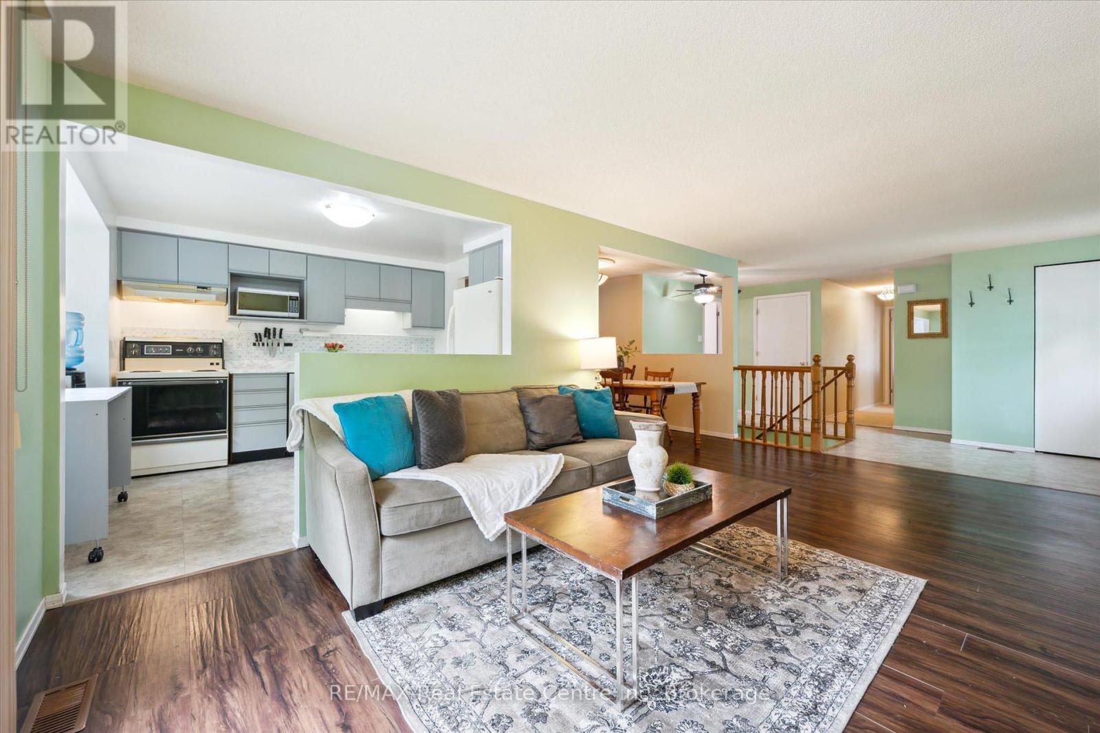 61 Leacock Avenue, Guelph, Ontario  N1E 6P9 - Photo 5 - X12179654