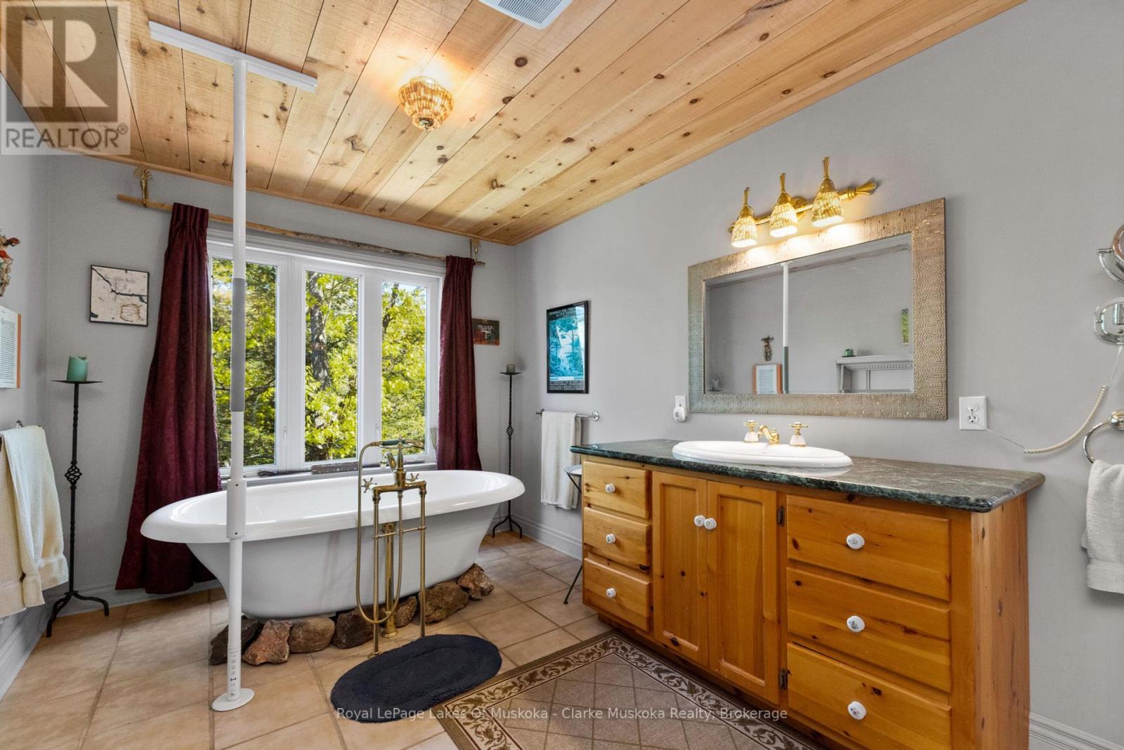 733 Whites Falls Road, Georgian Bay, Ontario  L0K 1S0 - Photo 42 - X12179731