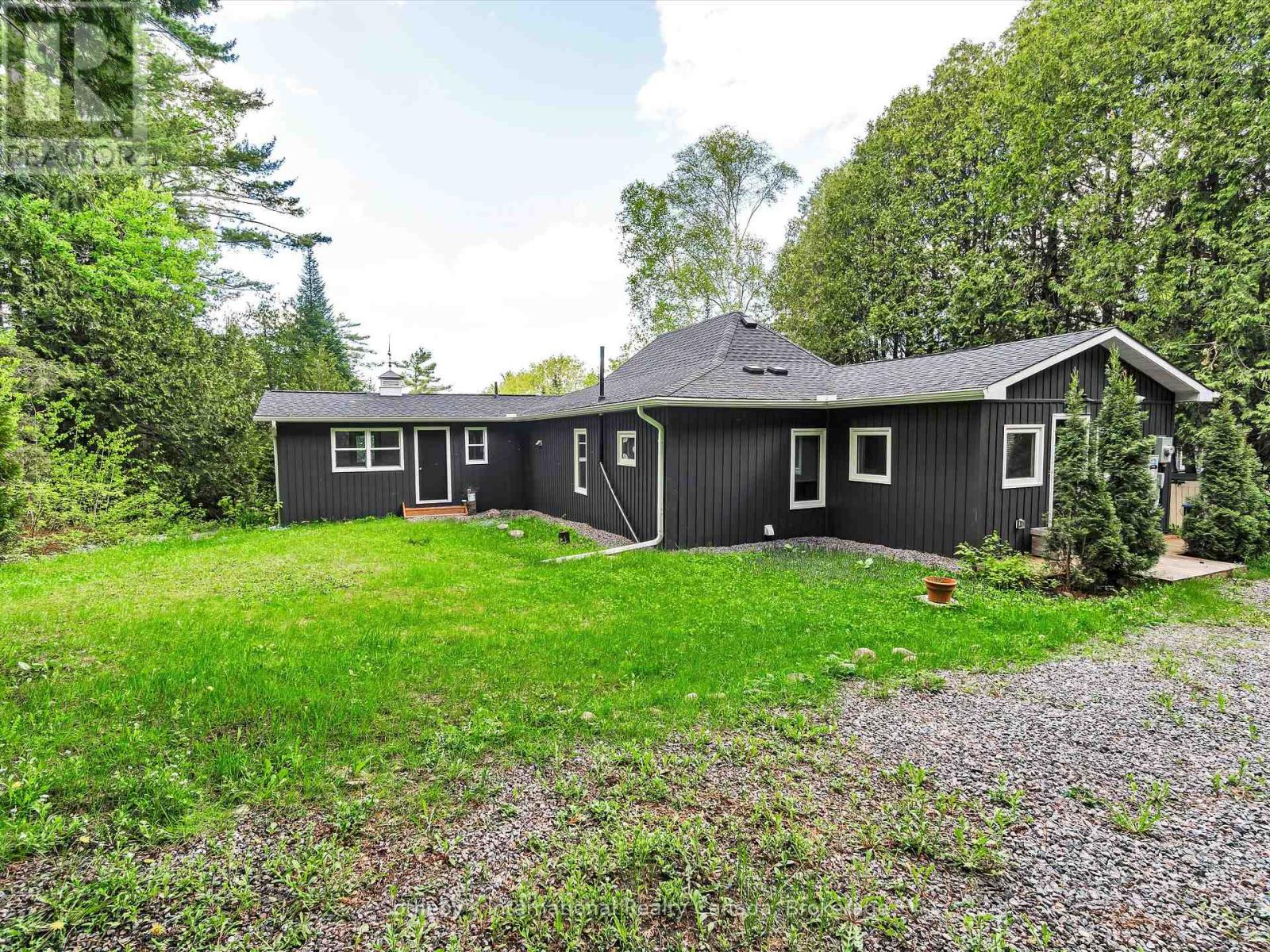 1093 Glenmount Road, Lake Of Bays, Ontario  P0B 1A0 - Photo 27 - X12179749