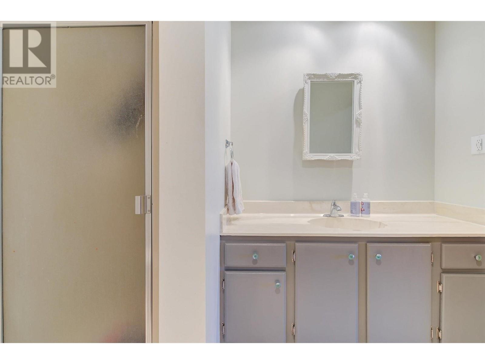 1665 Ufton Court Unit# 333 Lot# 33, Kelowna, BC V1Y8G7