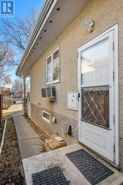 118 & 120 30 Avenue Nw, Calgary, Alberta  T2M 2M9 - Photo 34 - A2206367