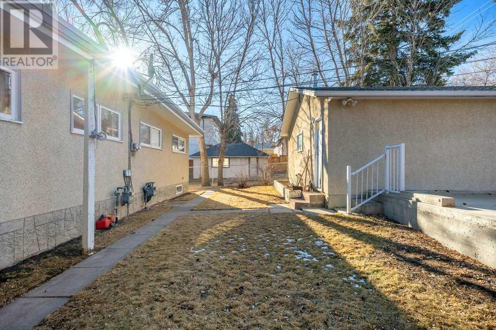 118 & 120 30 Avenue Nw, Calgary, Alberta  T2M 2M9 - Photo 36 - A2206367