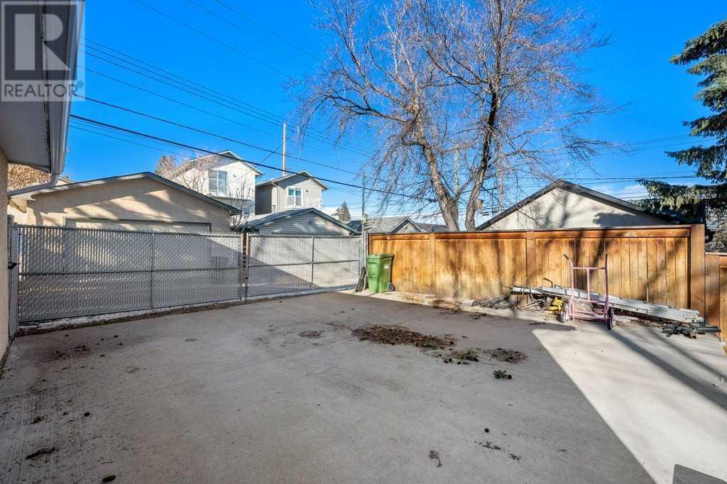 118 & 120 30 Avenue Nw, Calgary, Alberta  T2M 2M9 - Photo 38 - A2206367