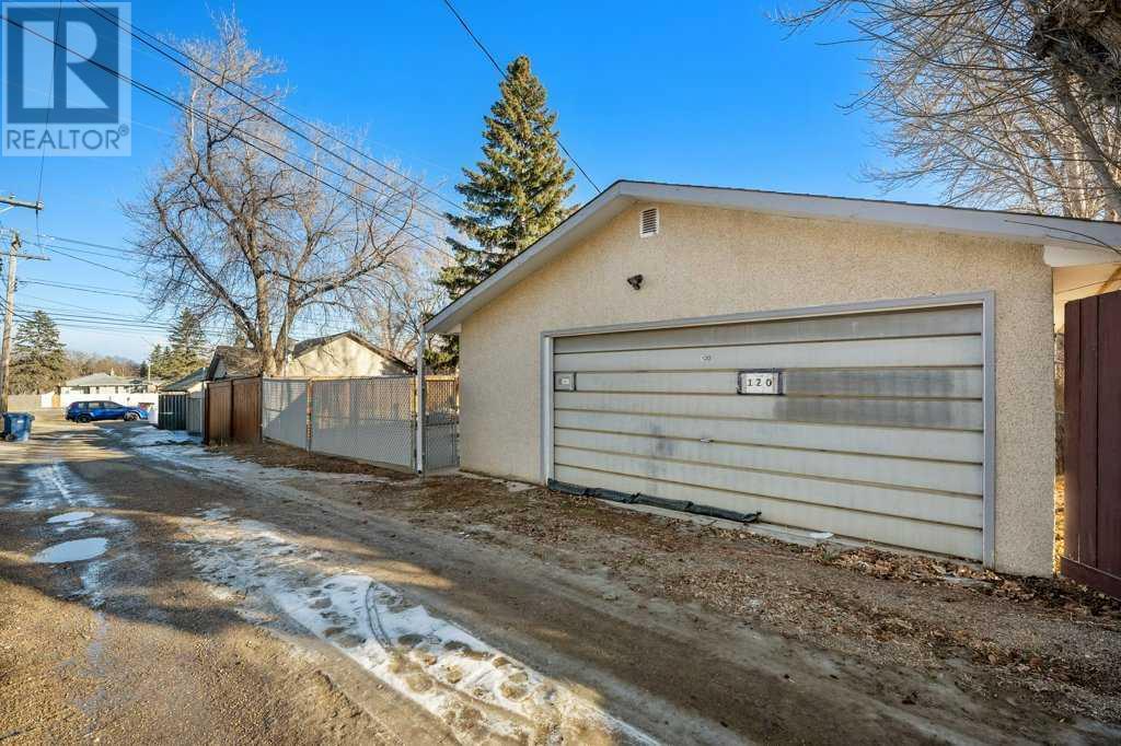 118 & 120 30 Avenue Nw, Calgary, Alberta  T2M 2M9 - Photo 40 - A2206367