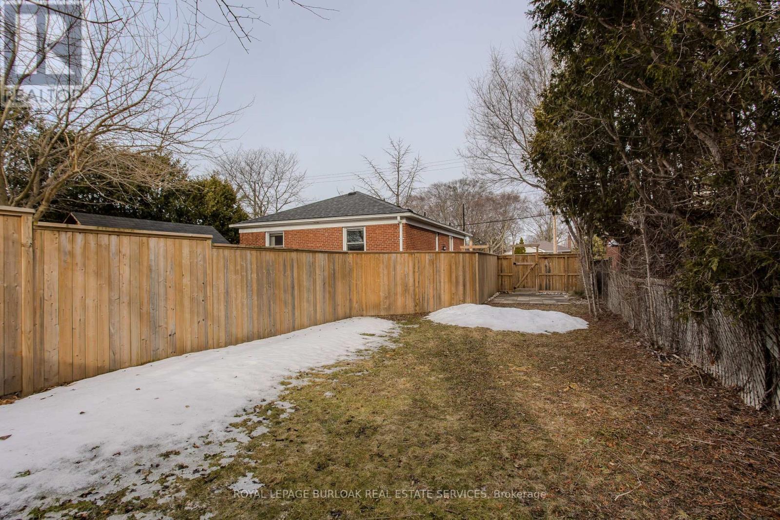 2 - 2290 Woodward Avenue, Burlington, Ontario  L7R 1T6 - Photo 23 - W12101788