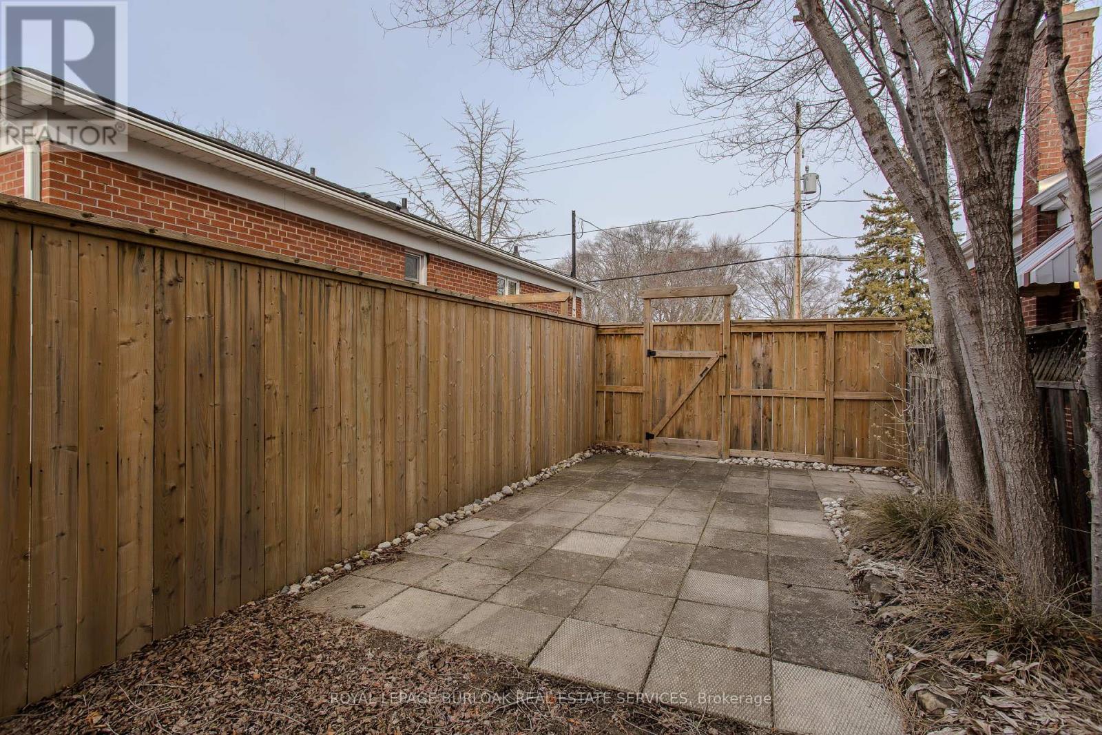 2 - 2290 Woodward Avenue, Burlington, Ontario  L7R 1T6 - Photo 24 - W12101788