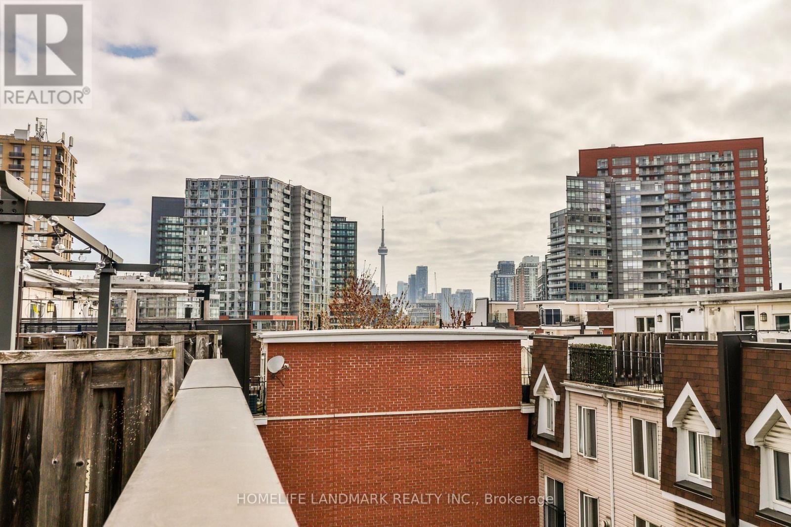1521 - 26 Laidlaw Street, Toronto, Ontario  M6K 1X2 - Photo 24 - W12149391