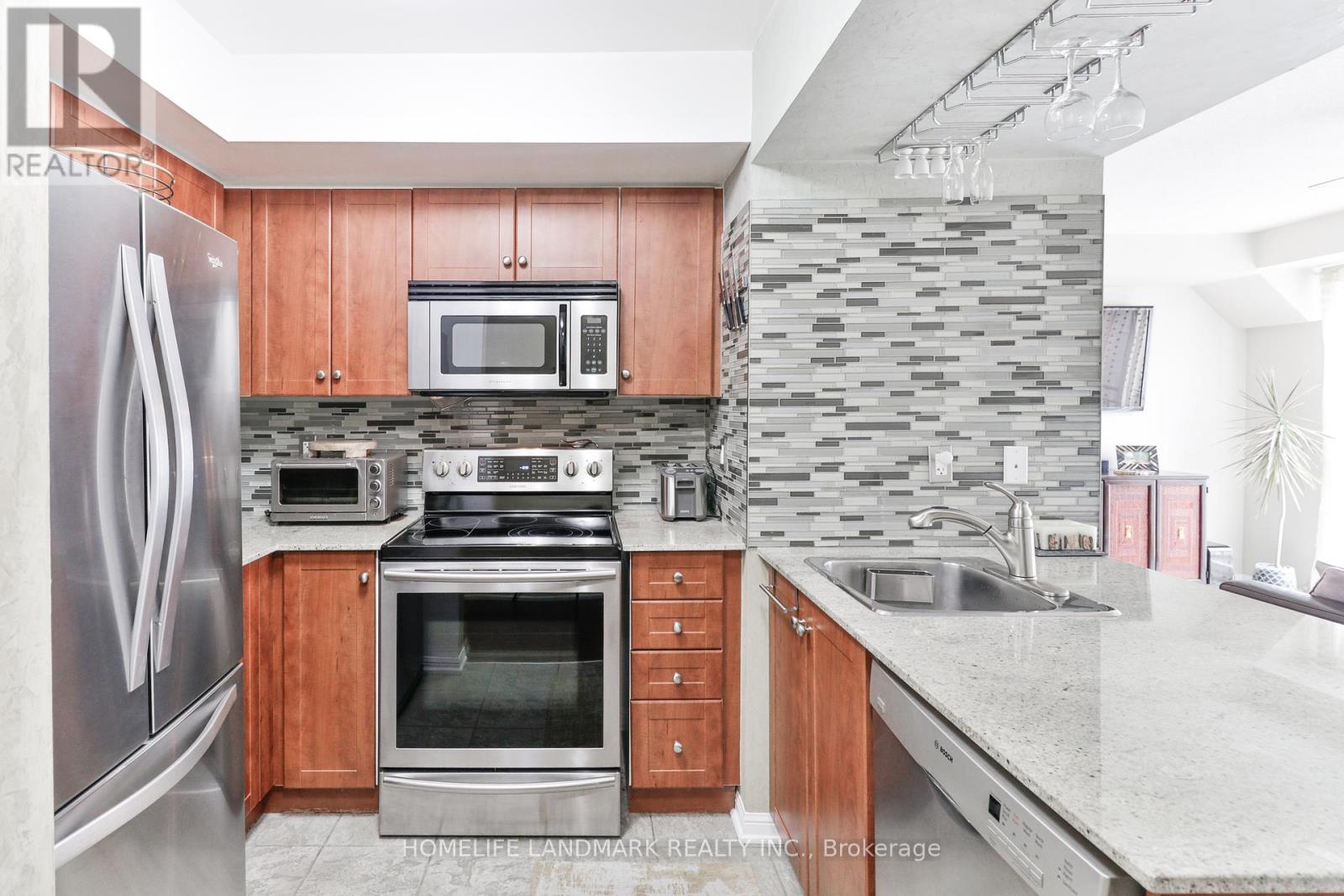 1521 - 26 Laidlaw Street, Toronto, Ontario  M6K 1X2 - Photo 8 - W12149391