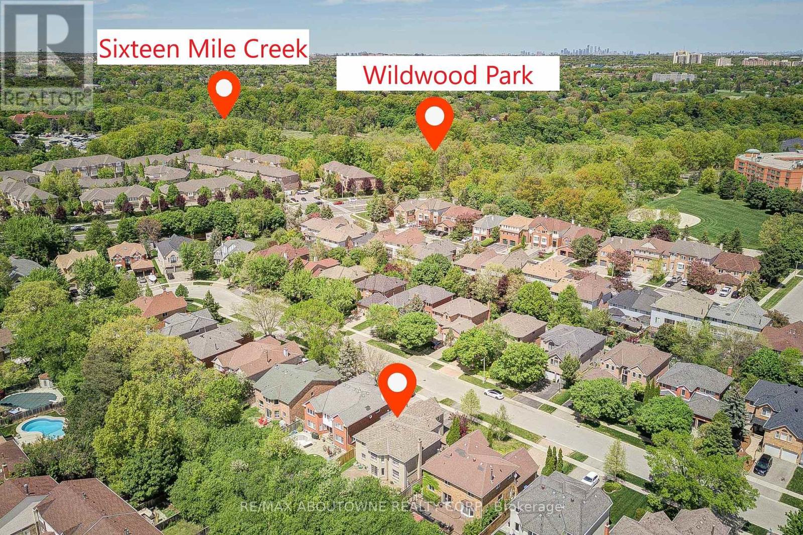 318 Northwood Drive, Oakville, Ontario  L6M 1M7 - Photo 4 - W12178879