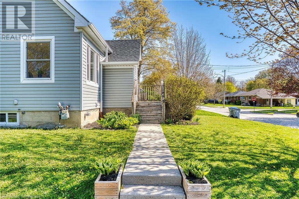 487 York Avenue N, Listowel, Ontario  N4W 2X6 - Photo 7 - 40726363