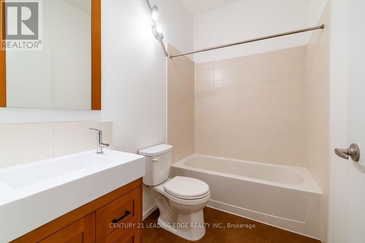 207 - 11 Rebecca Street, Hamilton, Ontario  L8R 3H7 - Photo 12 - X12174662