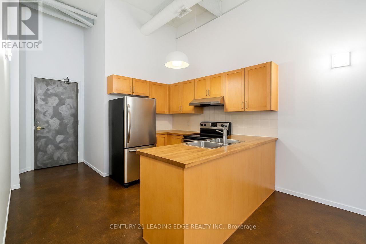 207 - 11 Rebecca Street, Hamilton, Ontario  L8R 3H7 - Photo 6 - X12174662