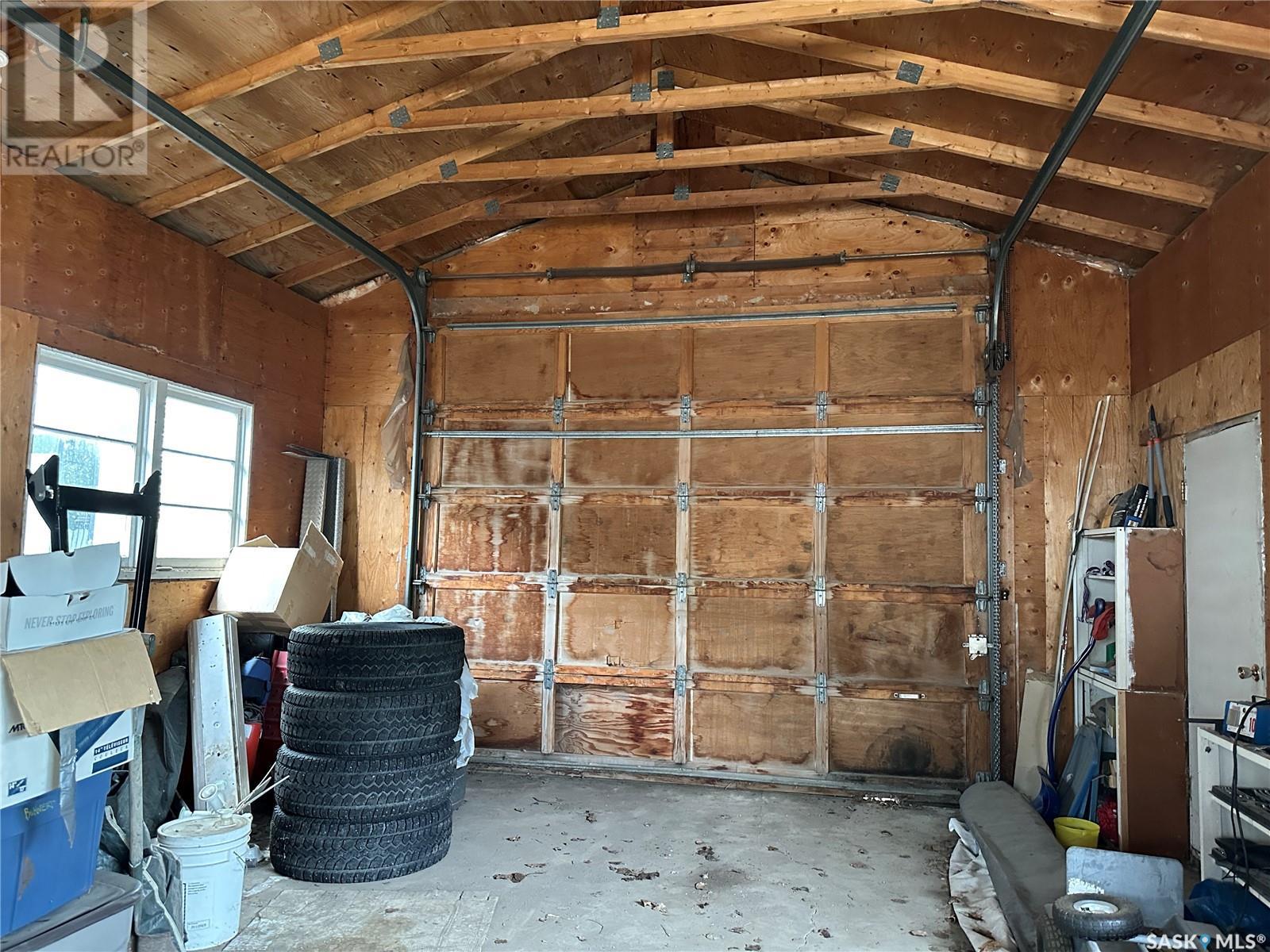 102 9th Street Ne, Weyburn, Saskatchewan  S4H 1E7 - Photo 23 - SK007456