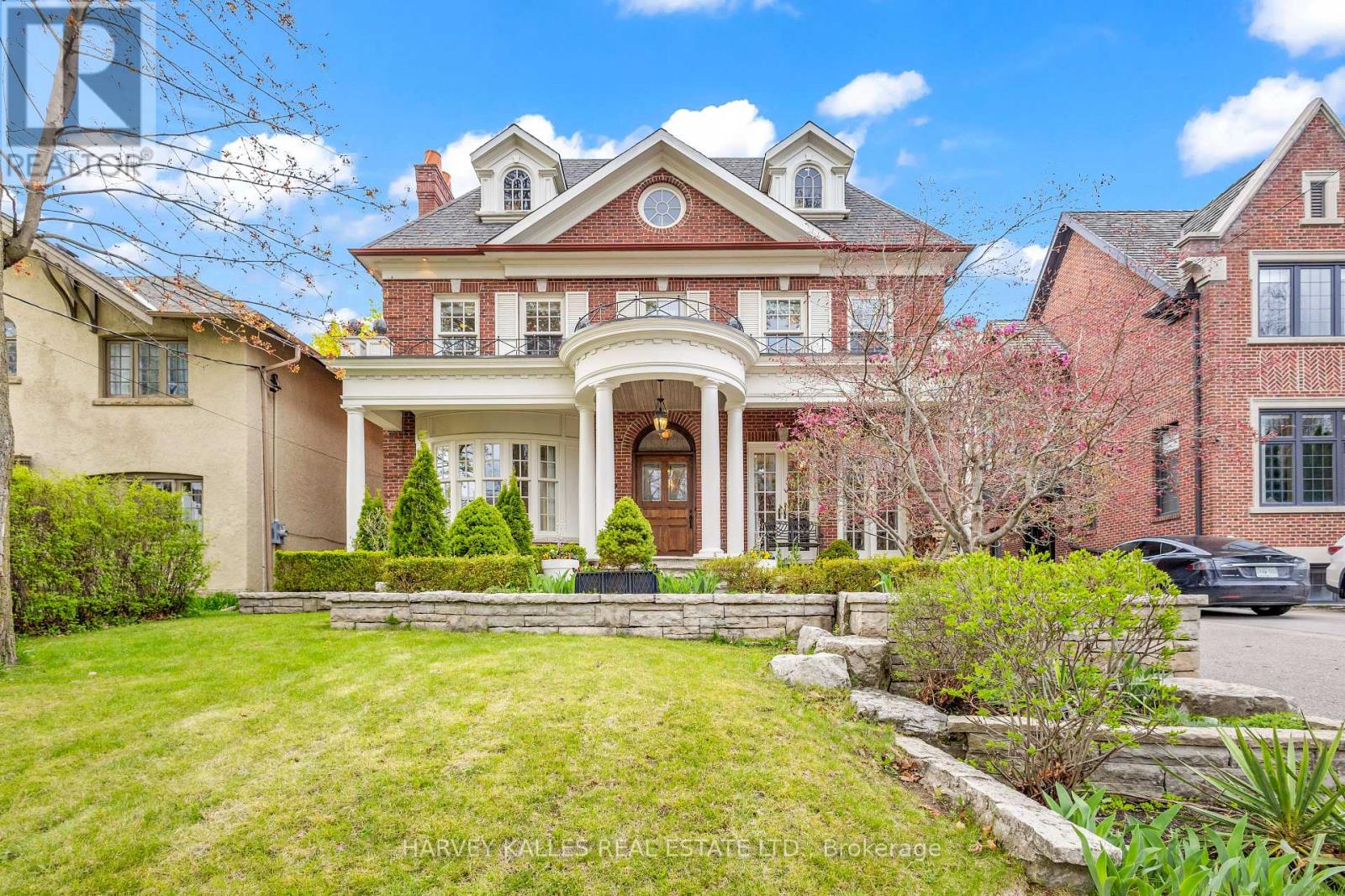 104 DAWLISH AVENUE, Toronto, Ontario