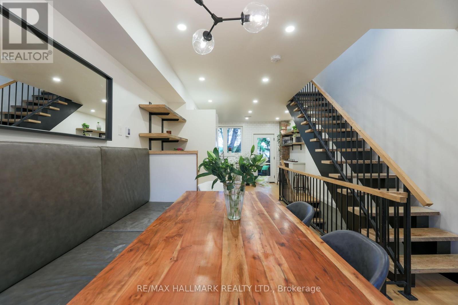 39 Seymour Avenue, Toronto, Ontario  M4J 3T3 - Photo 8 - E12179682
