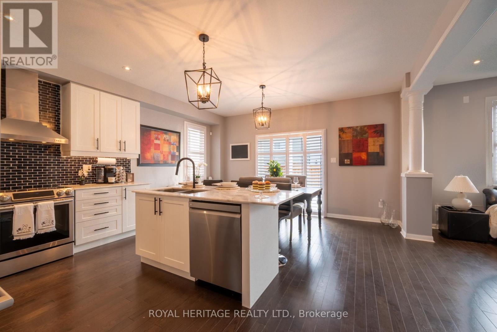 51 Henry Smith Avenue, Clarington, Ontario  L1C 0W1 - Photo 9 - E12179743
