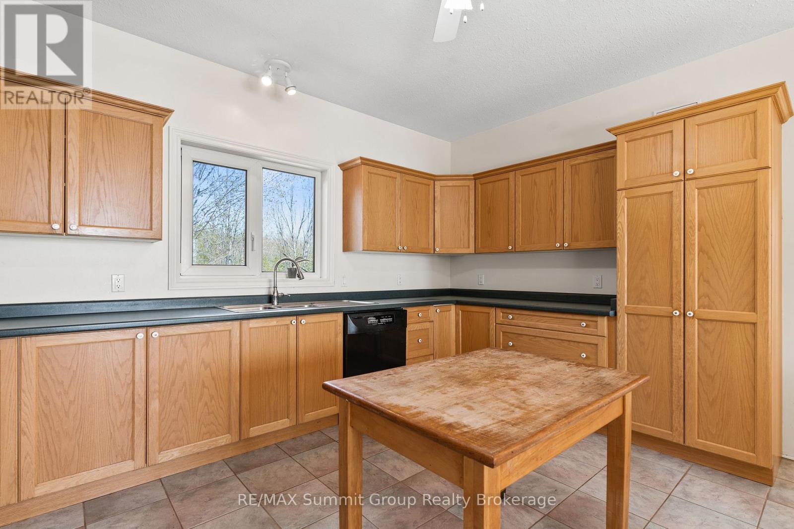 189 Point Road, Grey Highlands, Ontario N0C 1E0 - Photo 13 - X12154415