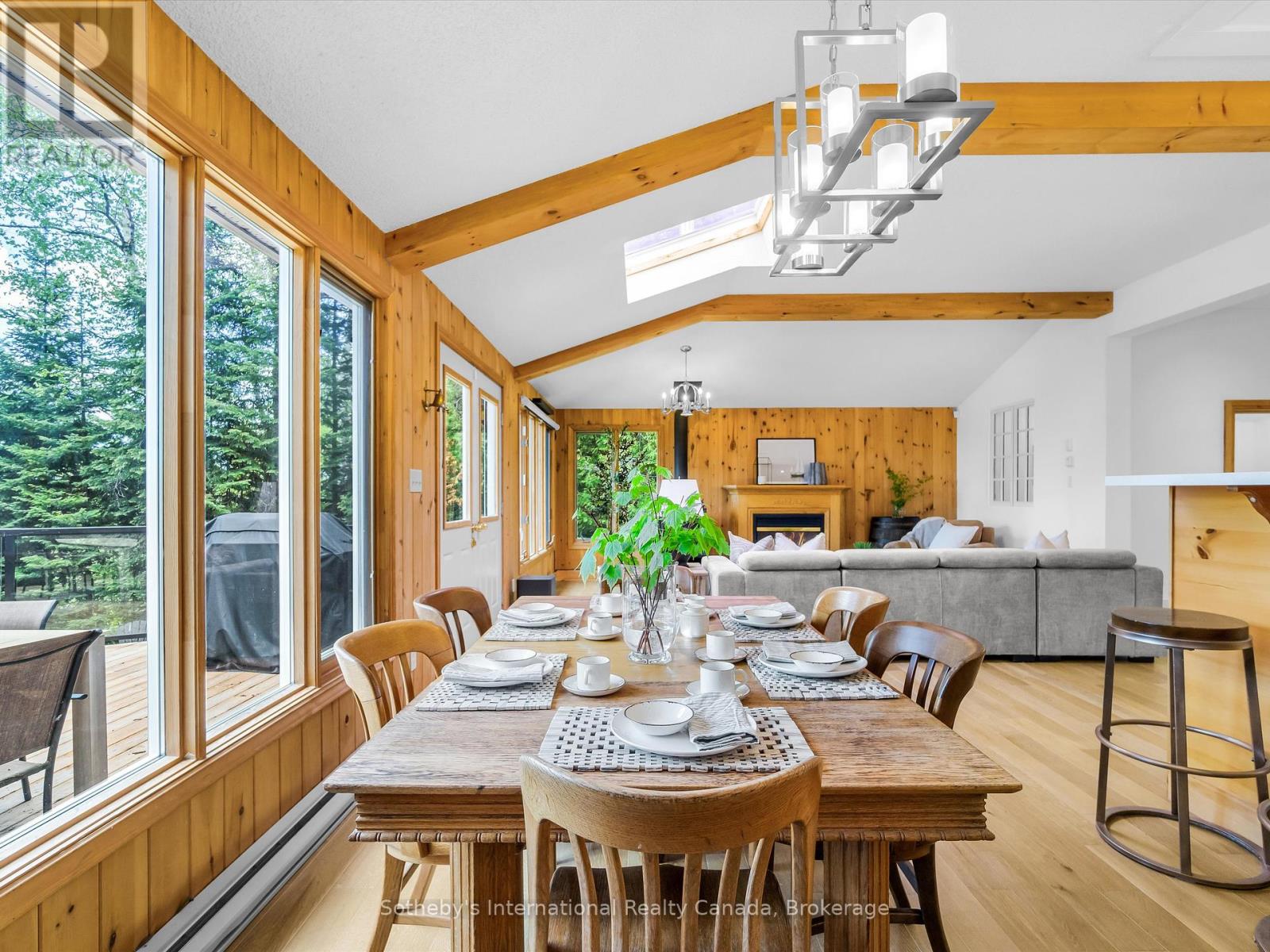 1093 Glenmount Road, Lake Of Bays, Ontario  P0B 1A0 - Photo 21 - X12179749