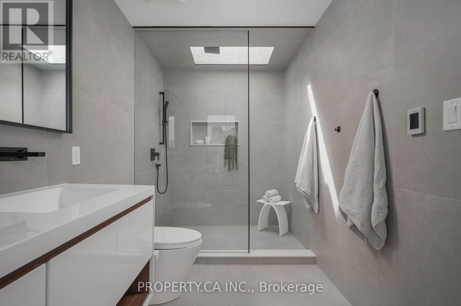 268 Euclid Avenue, Toronto, Ontario  M6J 2K2 - Photo 16 - C12176179