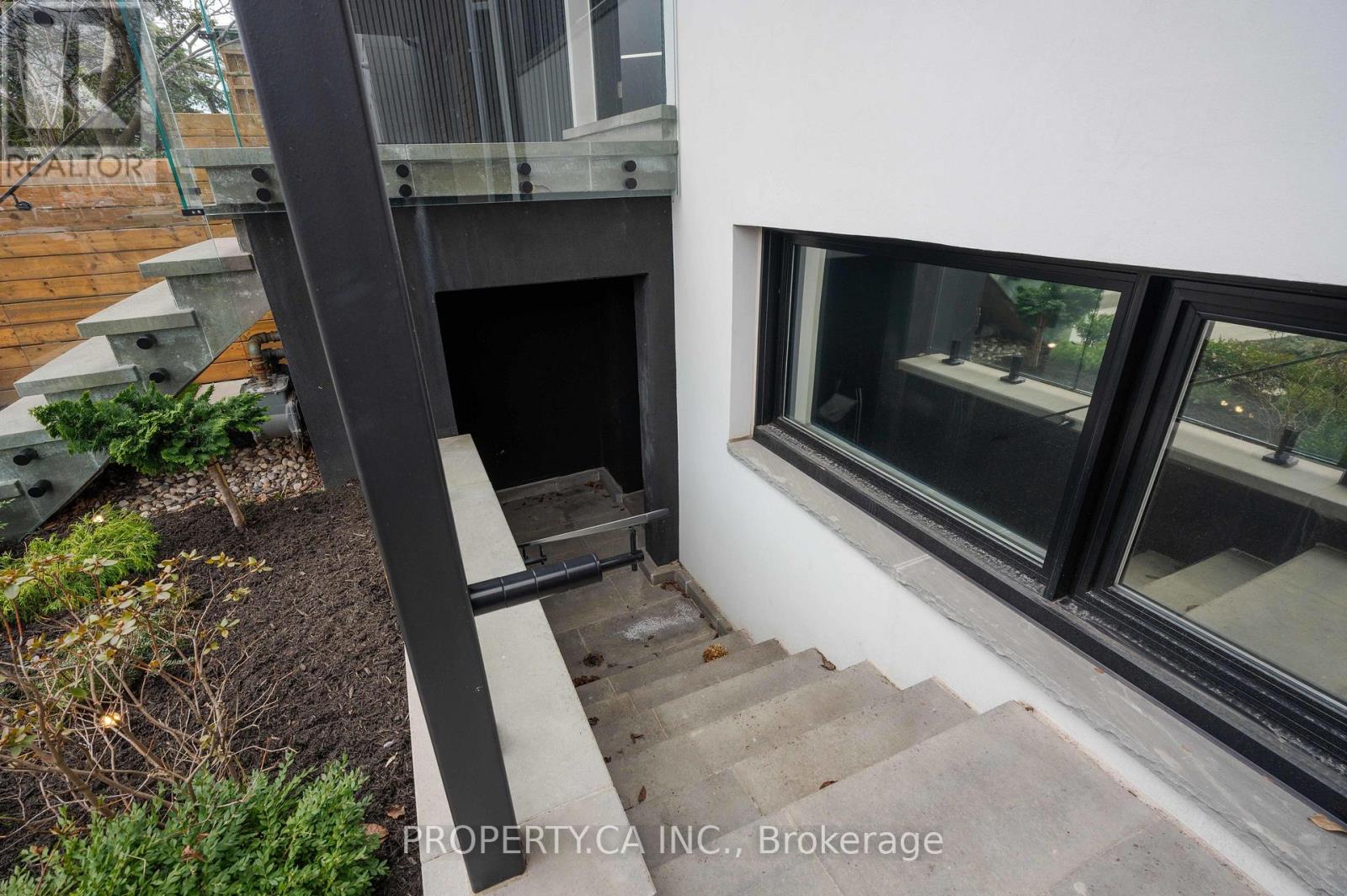 268 Euclid Avenue, Toronto, Ontario  M6J 2K2 - Photo 33 - C12176179
