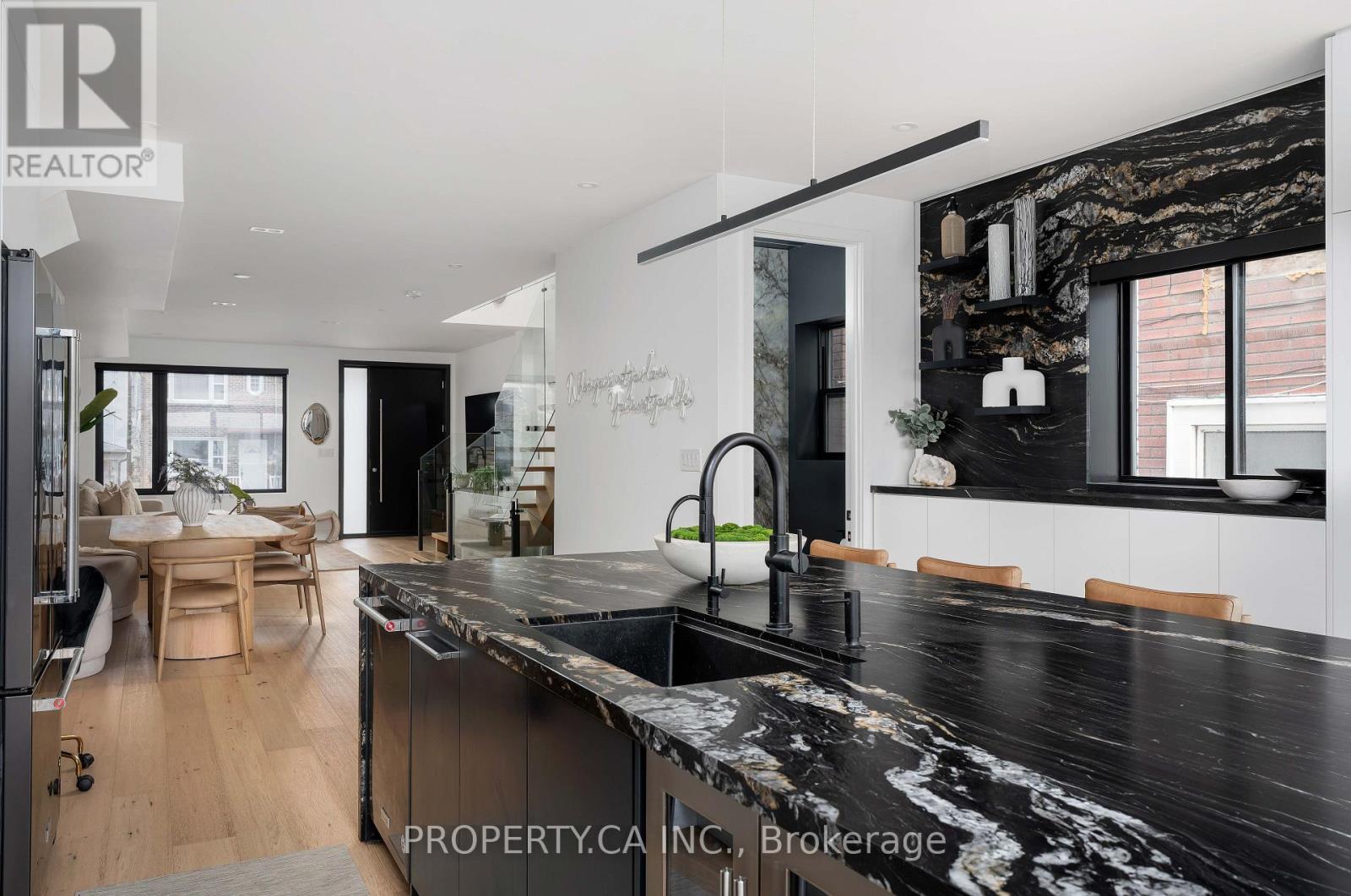 268 Euclid Avenue, Toronto, Ontario  M6J 2K2 - Photo 9 - C12176179