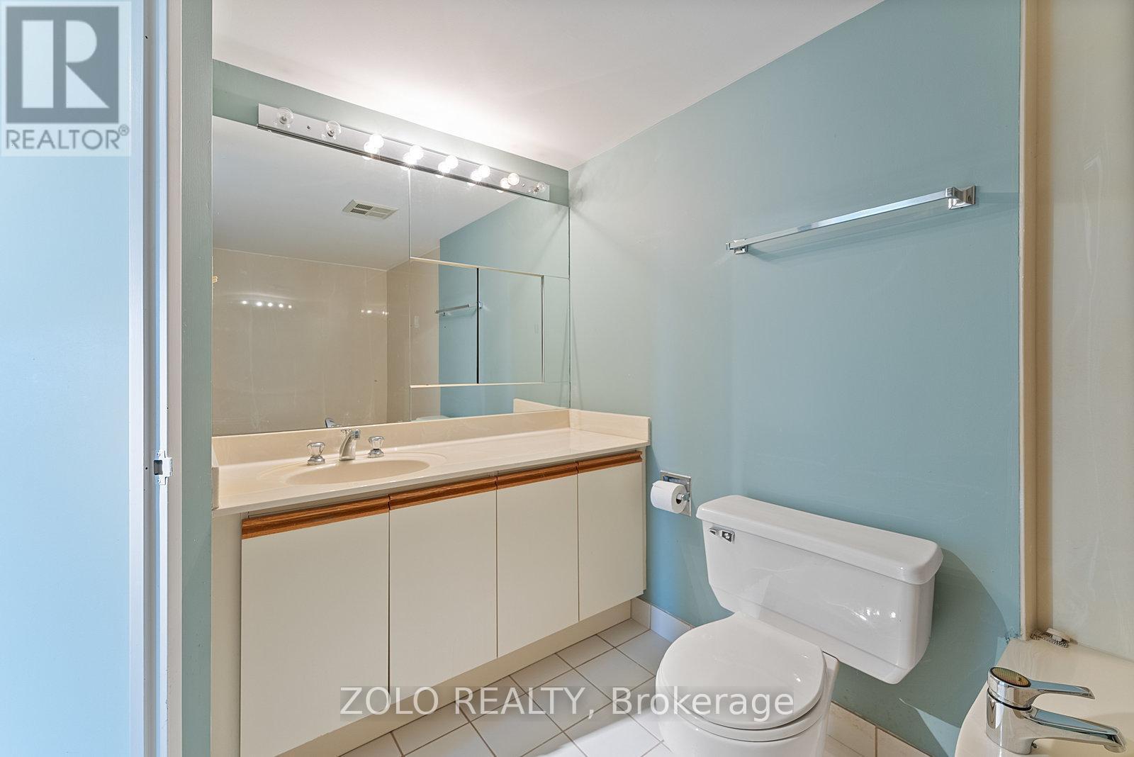 911 - 40 Harding Boulevard W, Richmond Hill, Ontario  L4C 9S5 - Photo 18 - N12179674